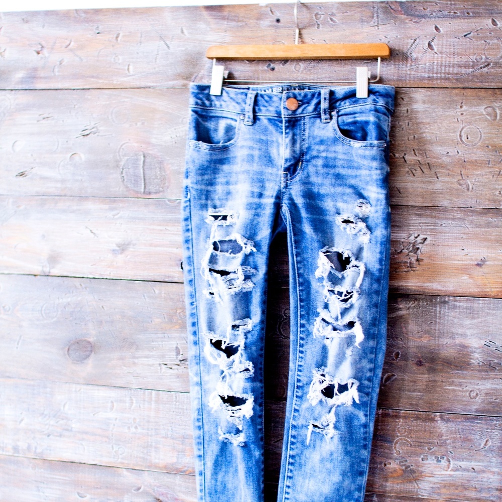 American Eagle Distressed Jeggin Ankle size 0